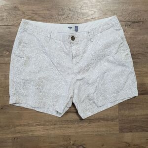 H&M Neutral Paisley Print Shorts
